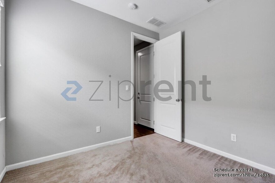 Building Photo - 529 Brinwood Way