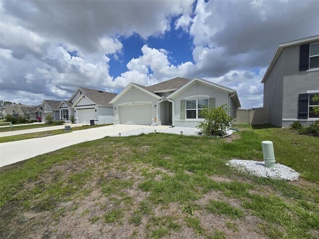 Building Photo - 4703 SW 85th Pl