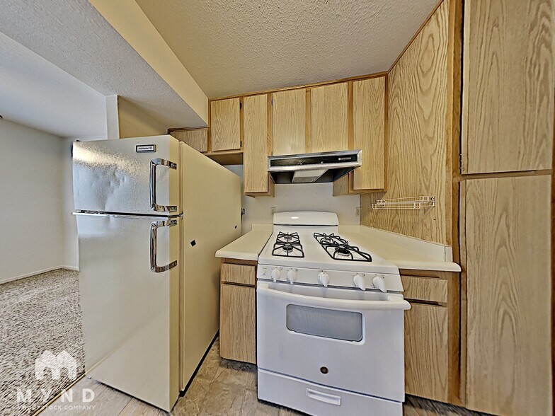 Building Photo - 2624 Sunny Slope Dr