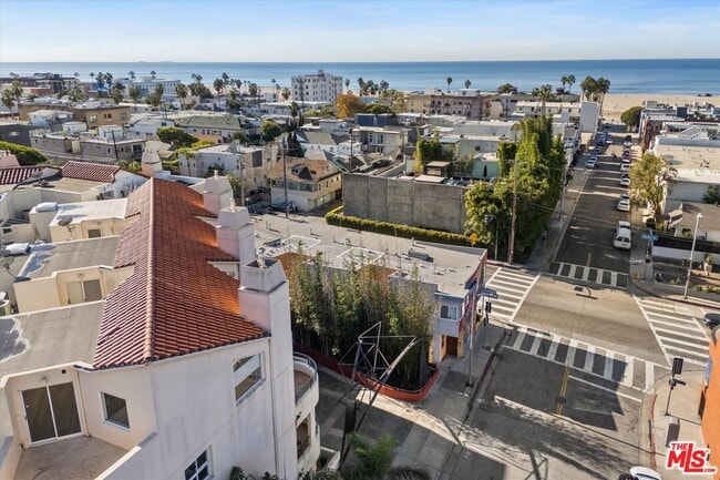 Building Photo - 235 Main St