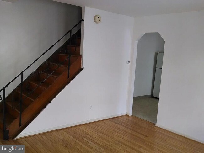 Building Photo - 1071 Colwell Ln