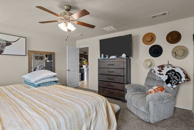 Building Photo - 9008 Rice Ave