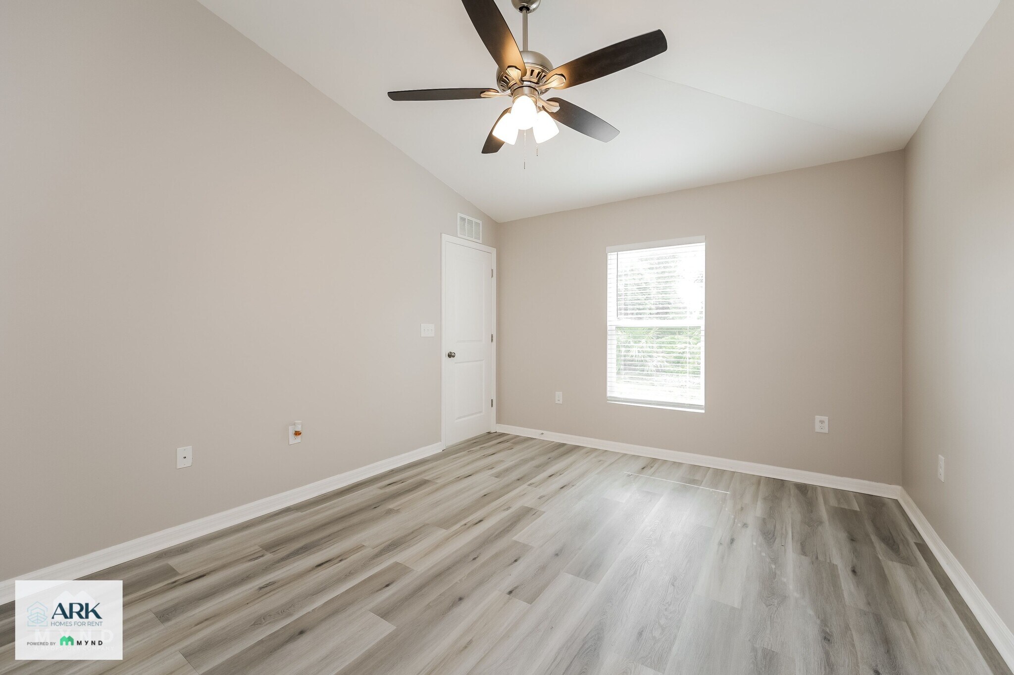 Building Photo - 9075 Aegean Cir