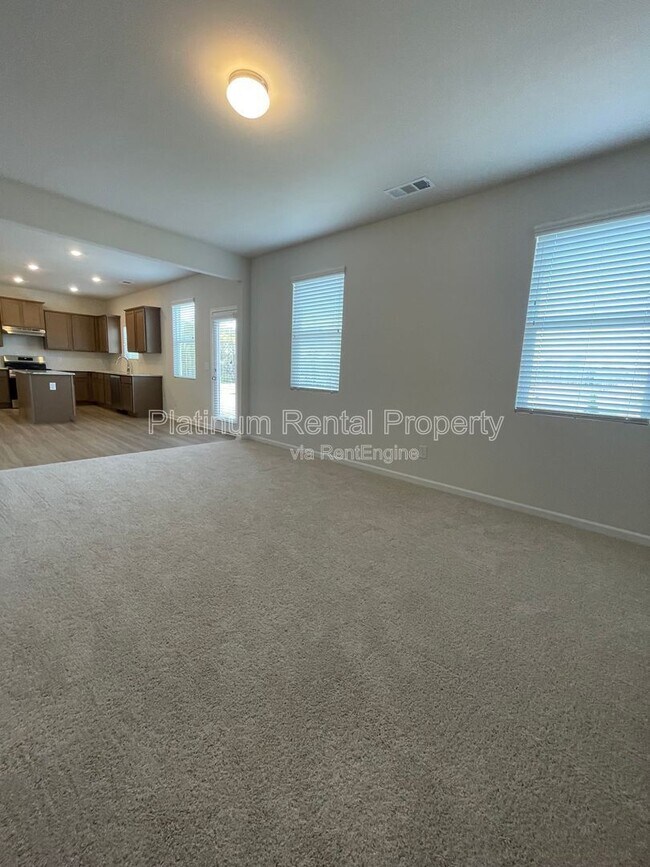 Building Photo - 74 Hampton Rdge Wy