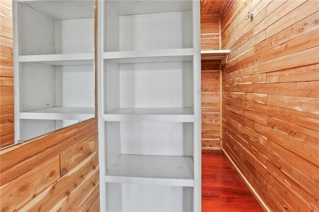 Building Photo - 2663 Toulon Dr