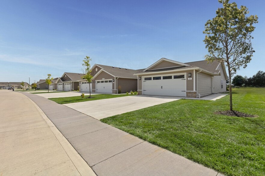 Building Photo - Redwood Troy Arthur Road