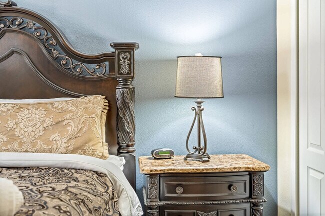 Building Photo - 1496 Moon Valley Dr