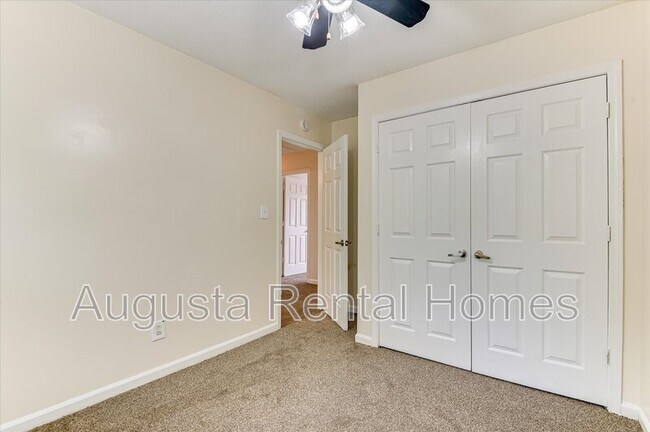 Building Photo - 707 Cardinal St