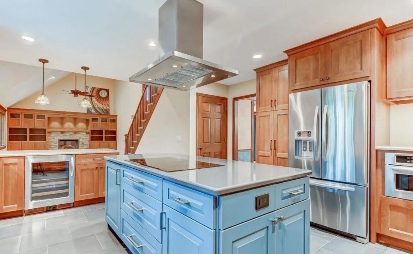 Building Photo - 3120 Kensington Dr