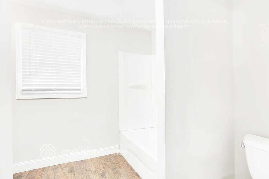 Building Photo - 3772 Villa Ct