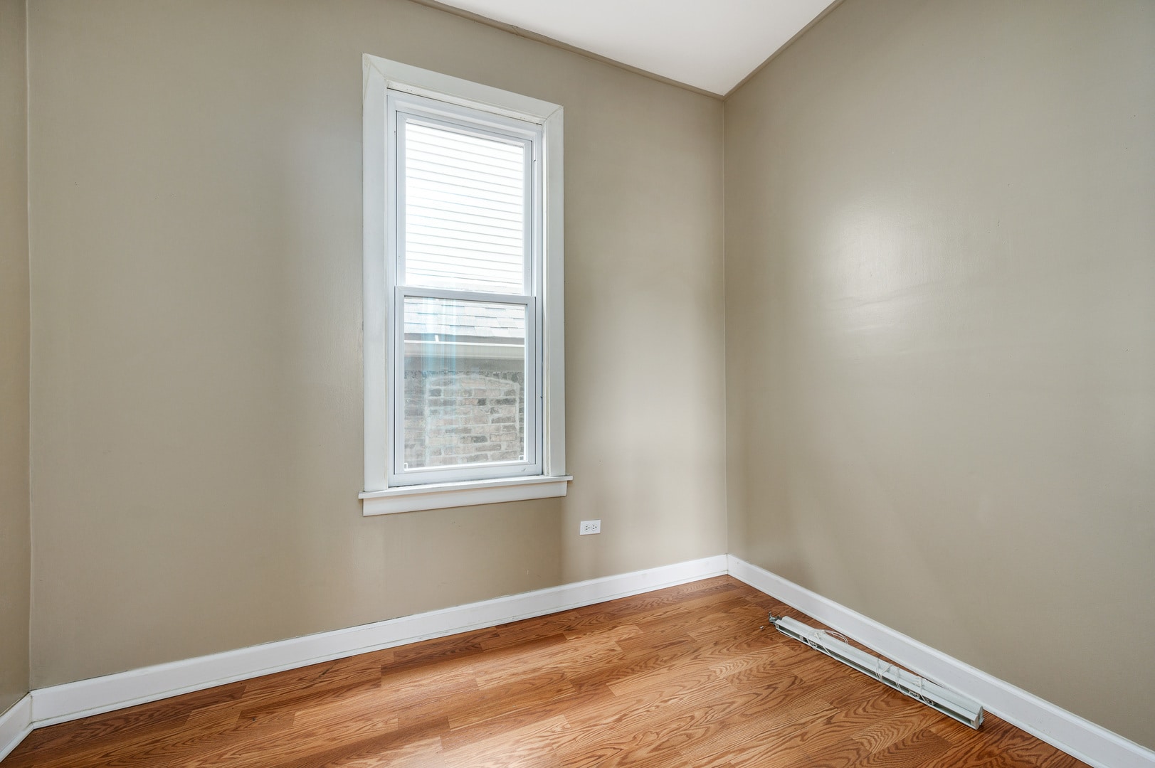 Building Photo - 1015 W 31st Pl