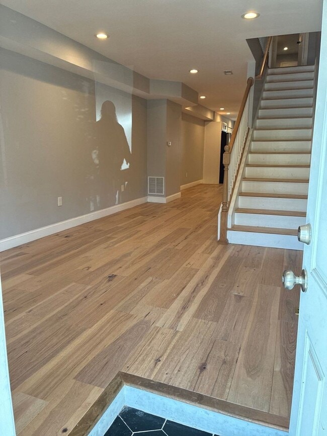 Building Photo - 1403 Race St