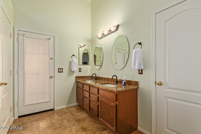 Building Photo - 5522 N Ormondo Way