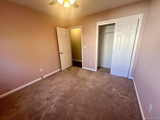 Building Photo - 28 Stratford Rd