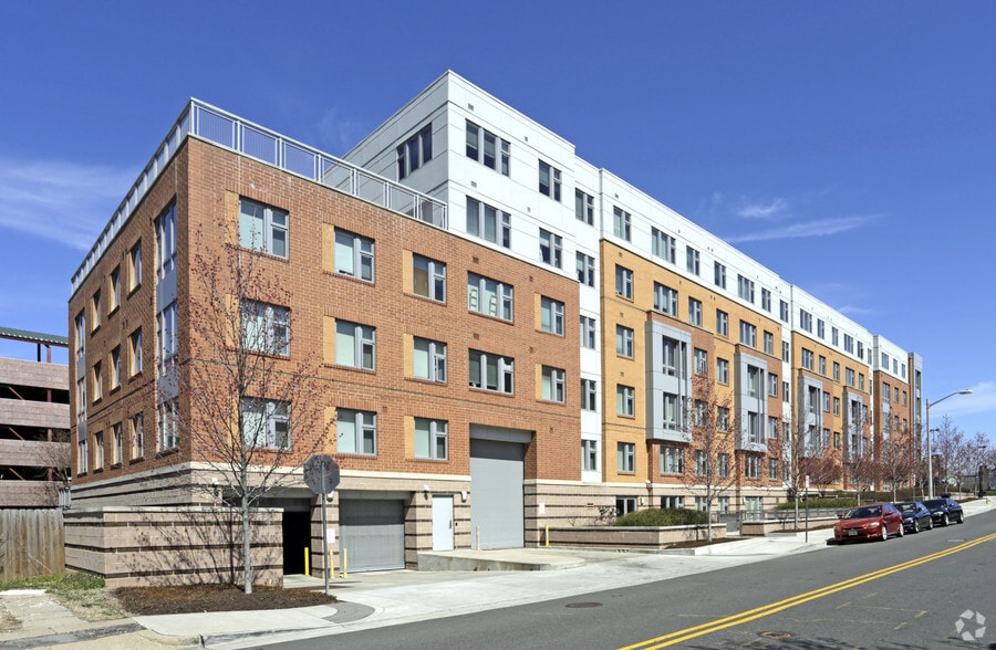 Jackson Crossing 120 E Reed Ave Alexandria VA 22305 Apartment Finder
