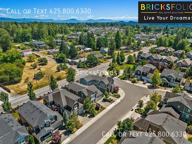 Building Photo - 814 Mount Baker Pl NE