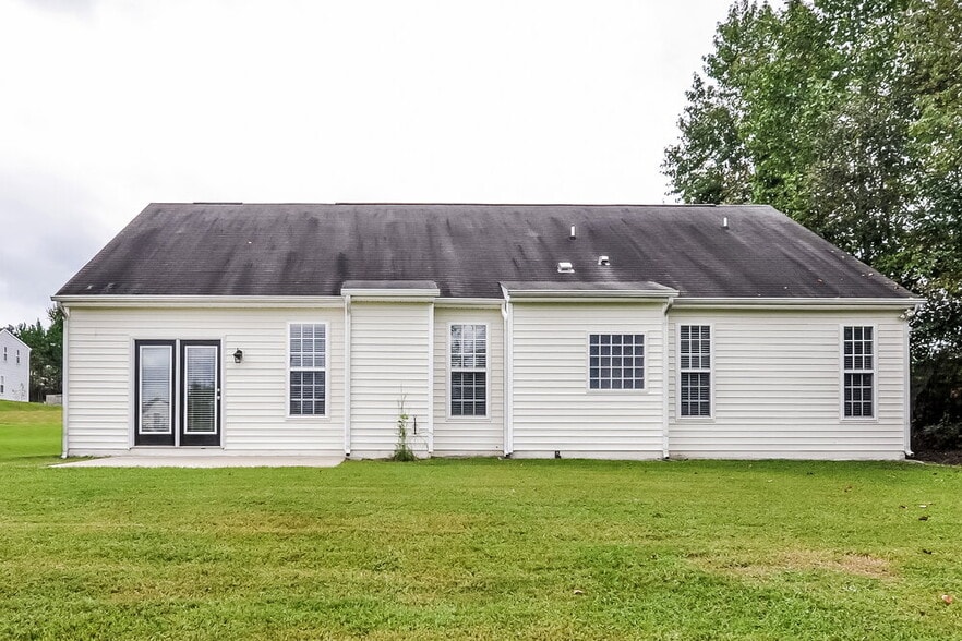Building Photo - 607 Bellefont Ct