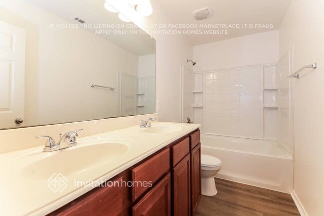 Building Photo - 4517 Dogwood Dr