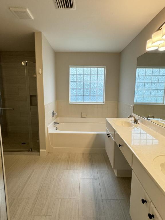 Building Photo - 222 Biltmore Pl