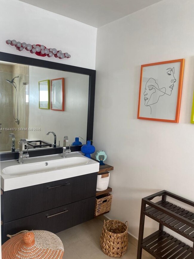 Building Photo - 5261 SW 154th Pl