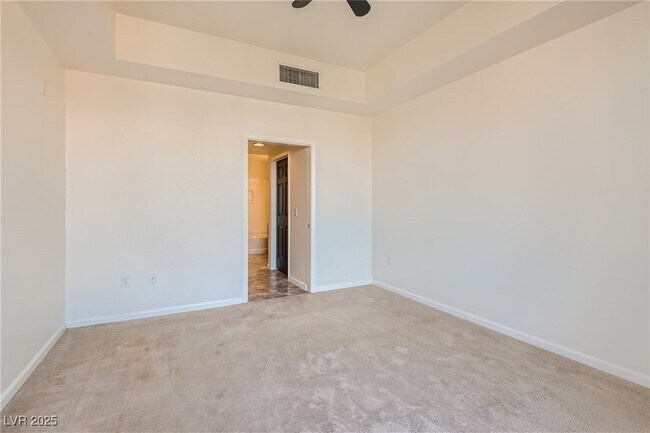 Building Photo - 47 E Agate Ave