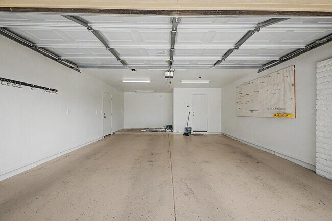 Building Photo - 12222 N 49th Ave