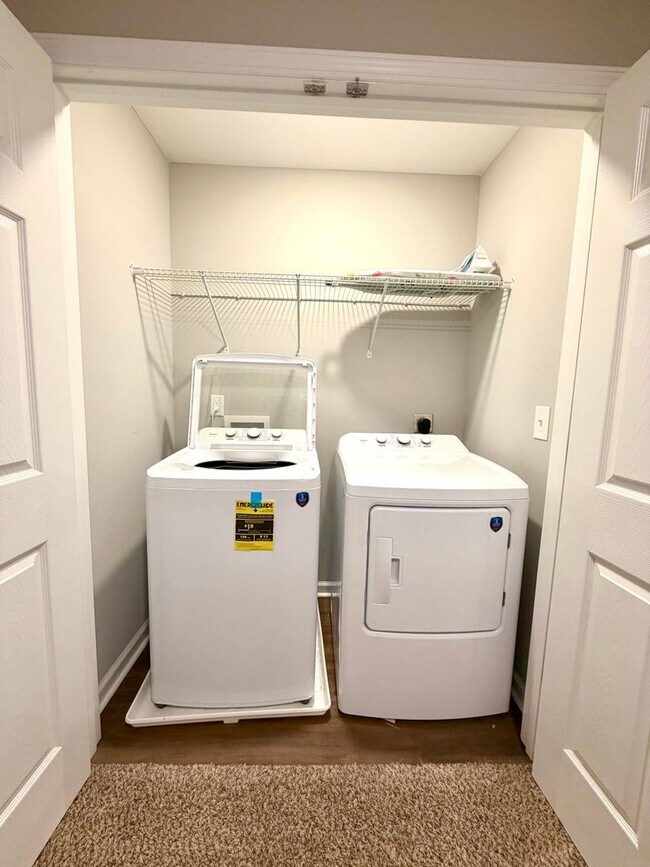 Building Photo - 925 Woody Hills Dr - Furnished Rental