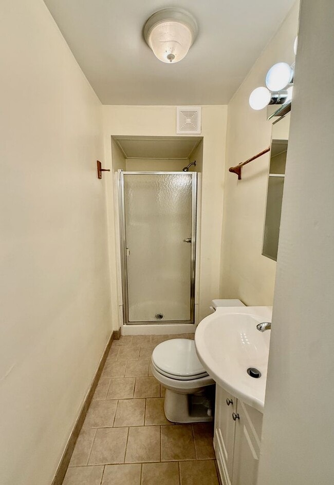 Building Photo - 2205 Fitzwater St