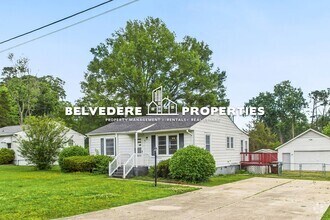 Building Photo - 2 bed with Large Garage