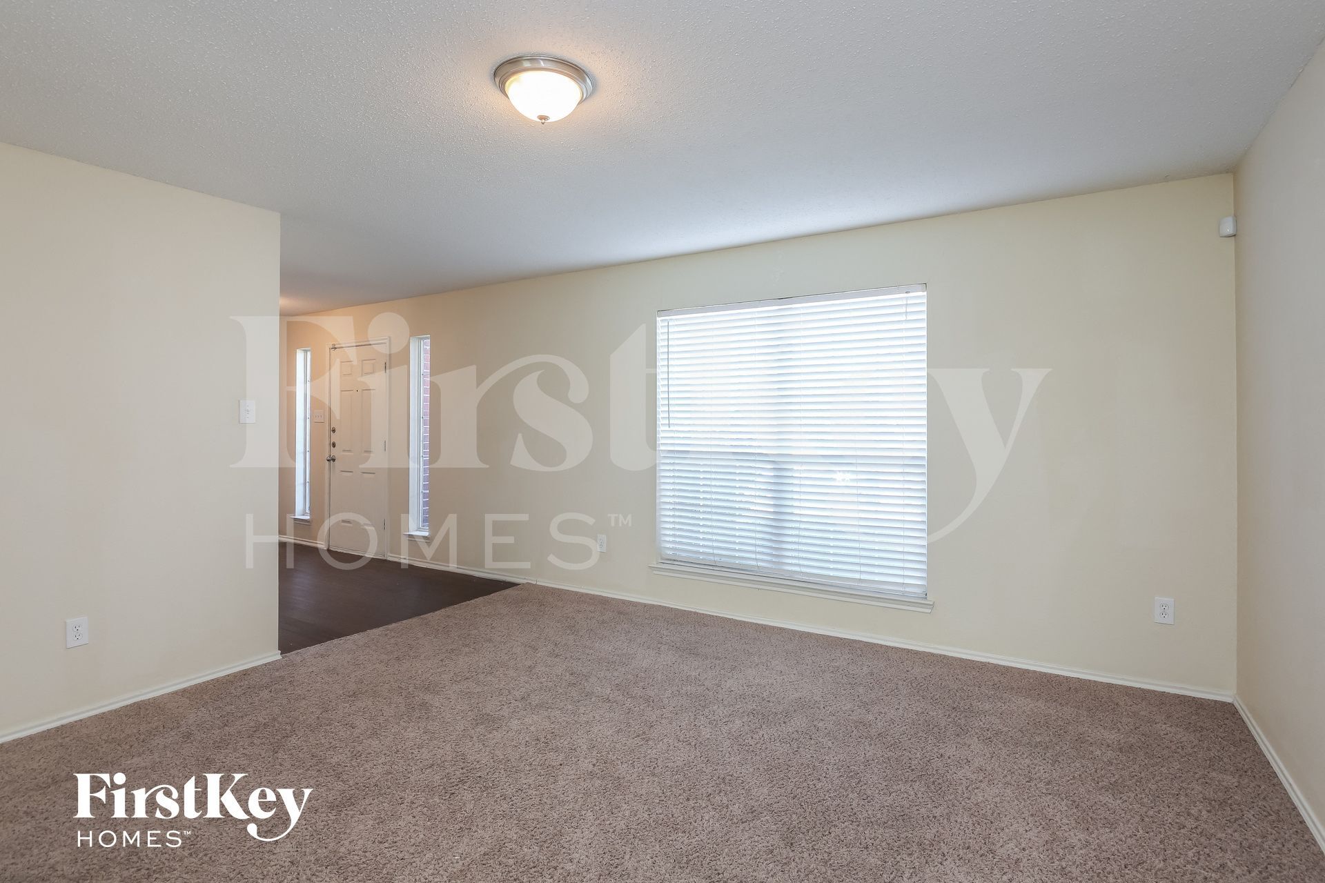 Building Photo - 2900 Ocean Dr