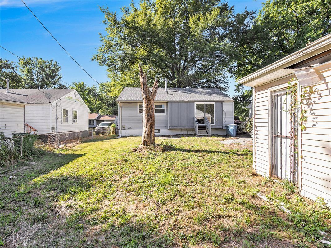 Building Photo - 215 Midlothian Rd