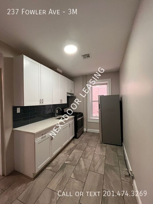 Building Photo - 237 Fowler Ave