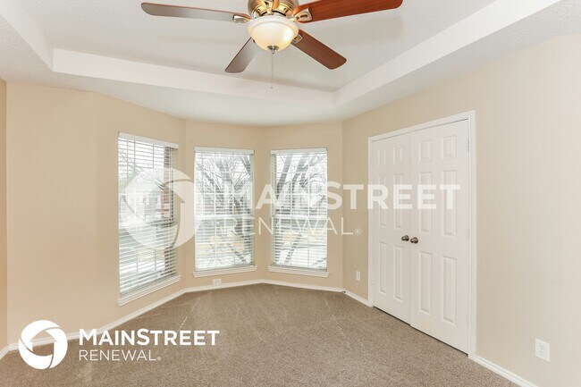 Building Photo - 719 E Grubb Dr