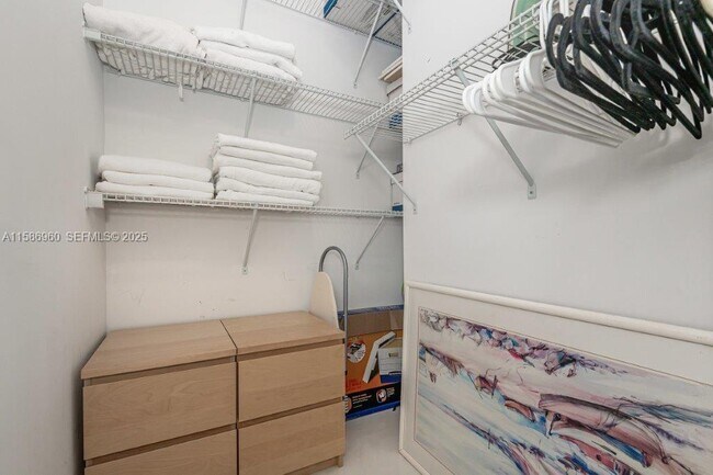 Building Photo - 2301 Collins Ave