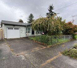 Building Photo - Arbor Lodge Bungalow with Hardwoods, Attac...
