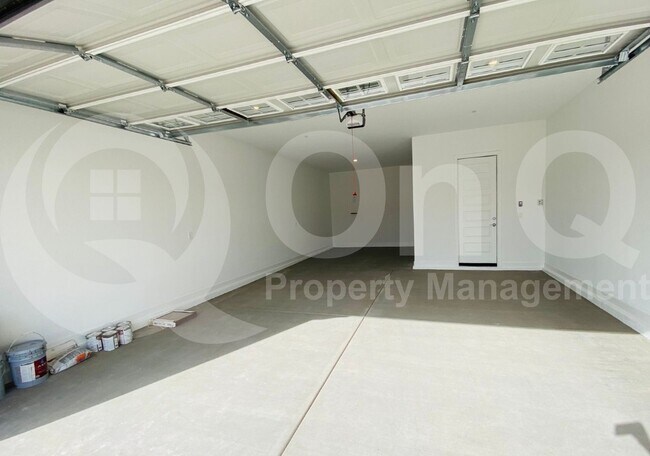 Building Photo - 12534 W Calle De Baca