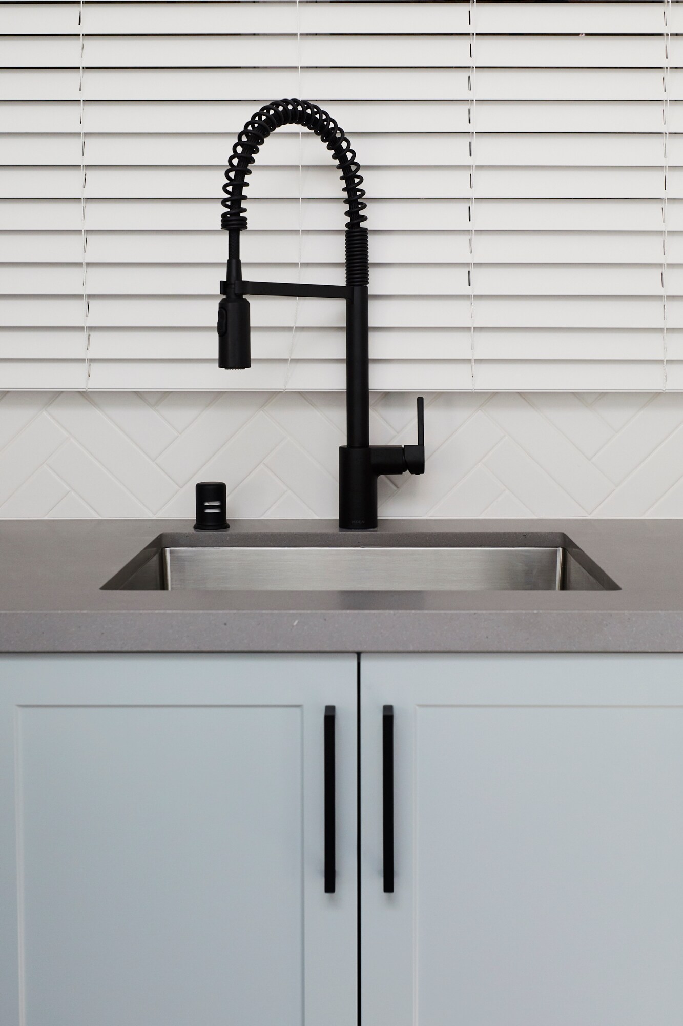 Building Photo - 640 Santa Clara Ave