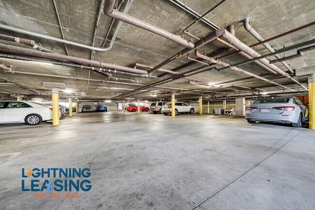 Building Photo - 11225 Morrison St