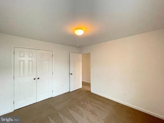 Building Photo - 44994 Serenity Farm Ln