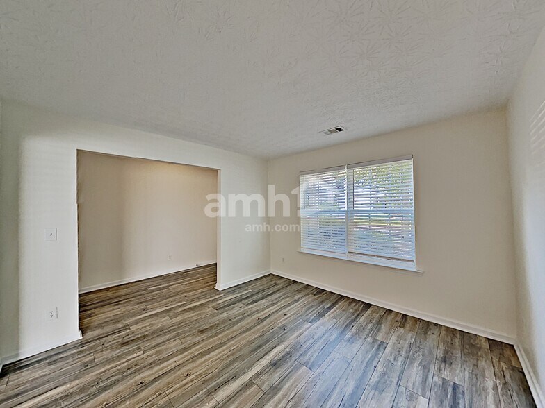 Building Photo - 159 Holly Mill Village Dr