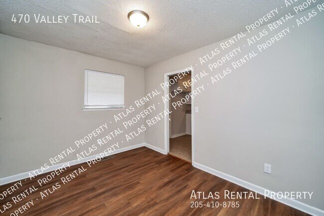 Building Photo - 470 Valley Trail