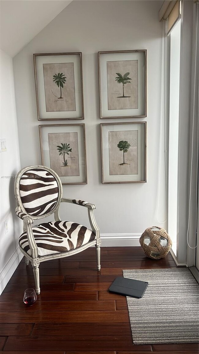 Building Photo - 400 Alton Rd