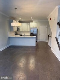 Building Photo - 220 Charles Ellis Dr