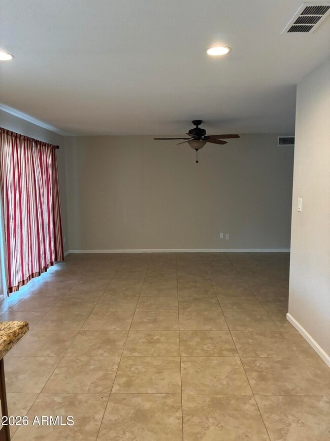 Building Photo - 2058 E Fremont Dr