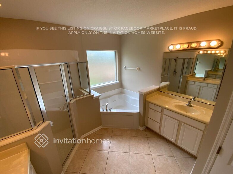 Building Photo - 14618 Falling Waters Dr