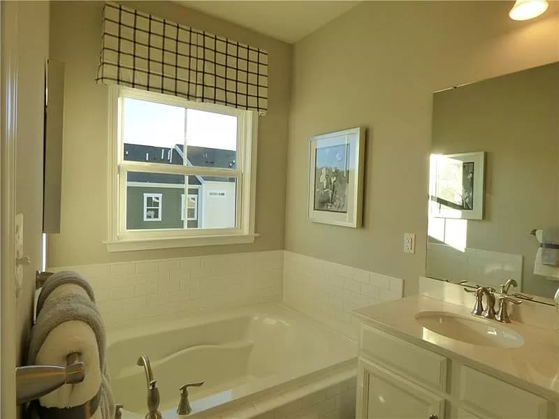 Building Photo - 1008 Mohawk Ln