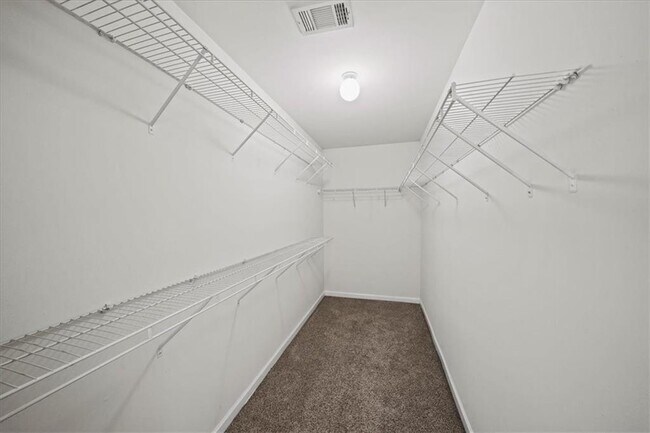 Building Photo - 162 Ledgewood Mill Way NE
