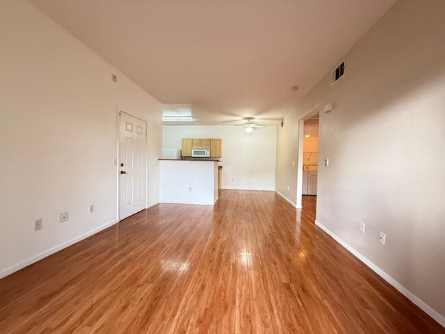 Building Photo - 8250 N Grand Canyon Dr