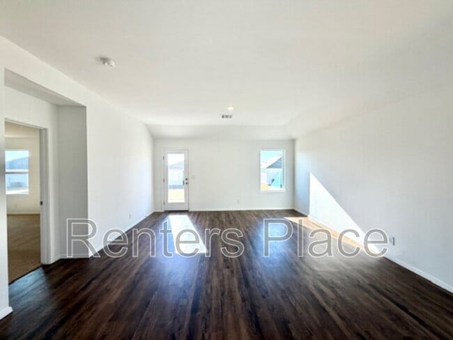 Building Photo - 1107 W Lawton Rd