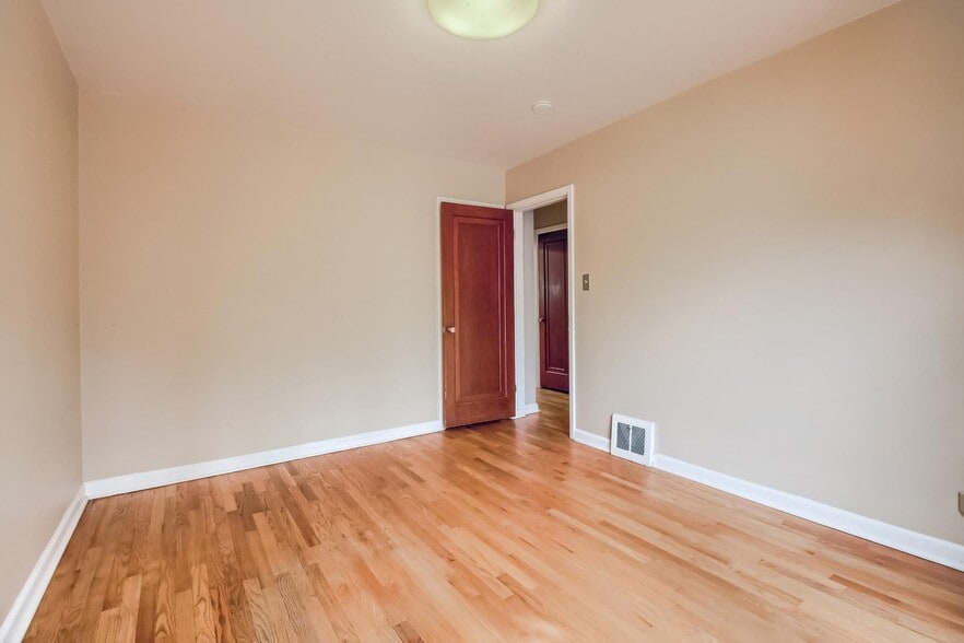 Building Photo - 1317 Jersey St